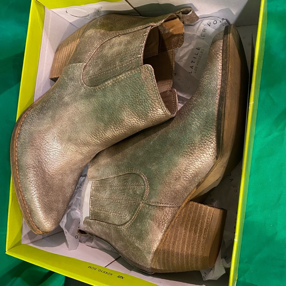 O’Hara taupe heels